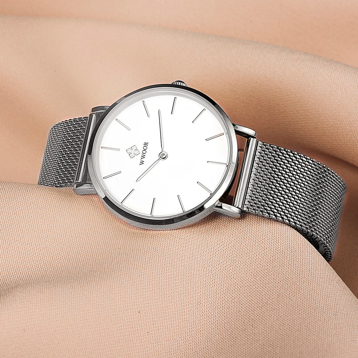 Relógio Feminino Elegância Minimalista WWOOR 8840 - A prova d'água