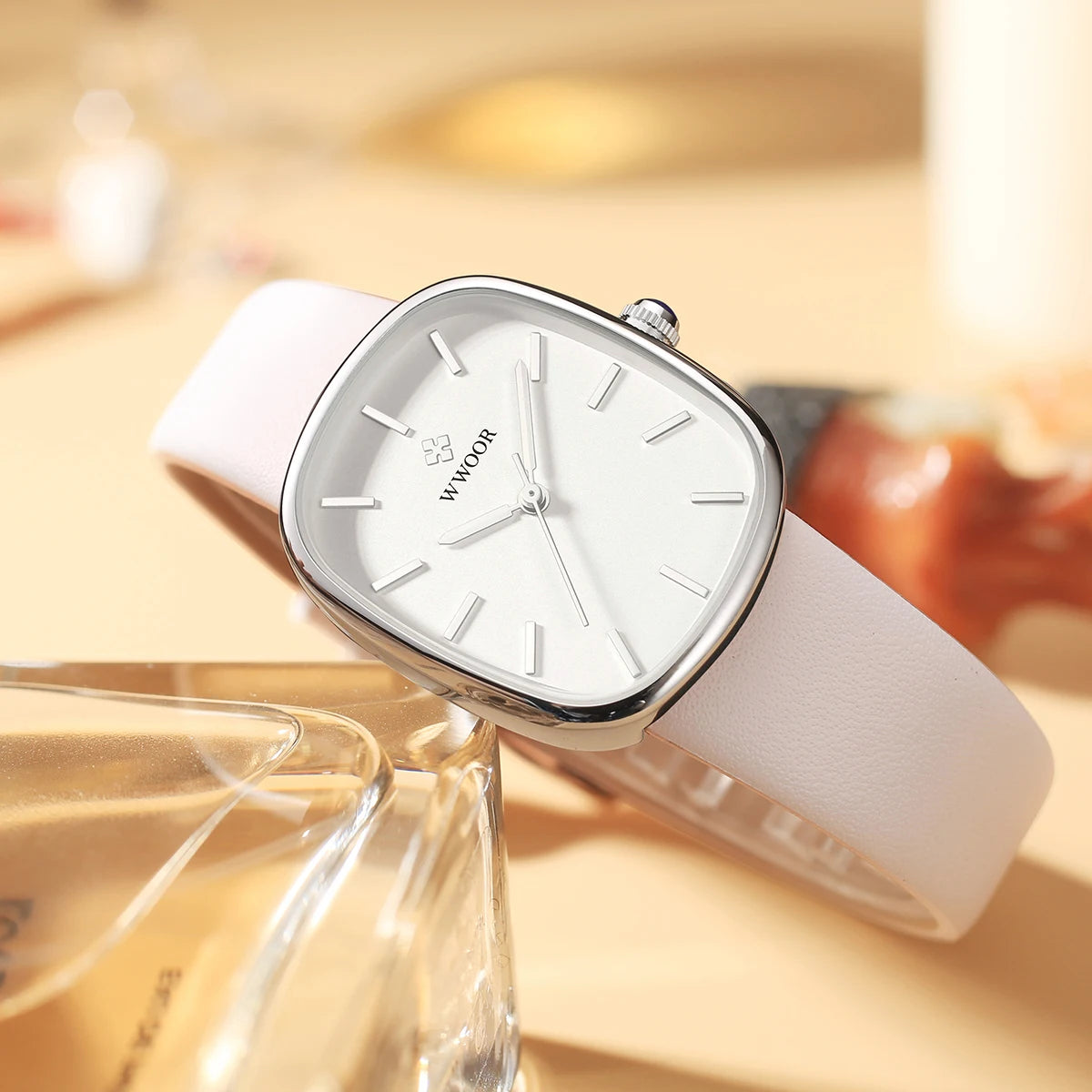 Relógio Feminino casual WWOOR 8881 - A prova água